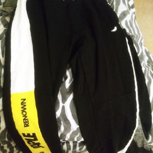 No brand women's or mens 2x sweatpants! New
